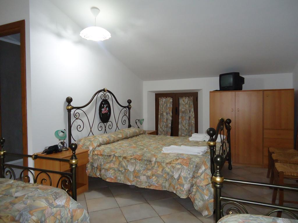 Agriturismo Grisciano Accumoli Habitación foto